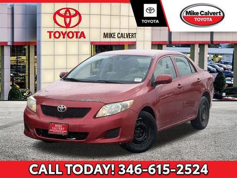 Used 2010 Toyota Corolla LE FWD image 1