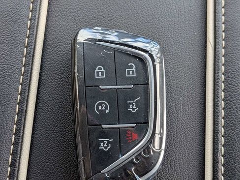 Certified 2021 Cadillac Escalade Premium Luxury w/ LPO, Illumination Package AWD/4WD image 32