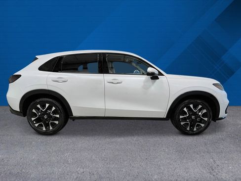 New 2026 Honda HR-V EX-L image 2