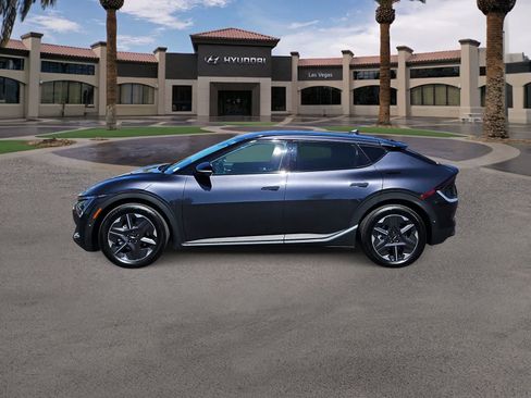 Used 2025 Kia EV6 Light w/ Light LR Technology Package RWD image 5