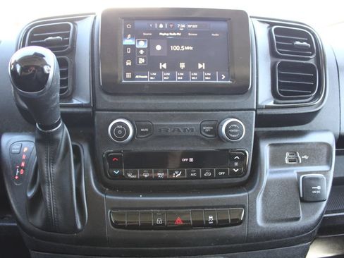 Used 2025 RAM ProMaster 2500 w/ Convenience Group FWD image 19
