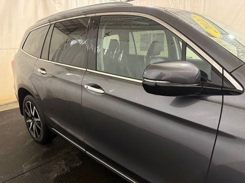 Used 2022 Honda Pilot Touring image 13