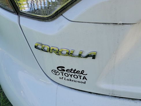 Used 2023 Toyota Corolla LE FWD image 19