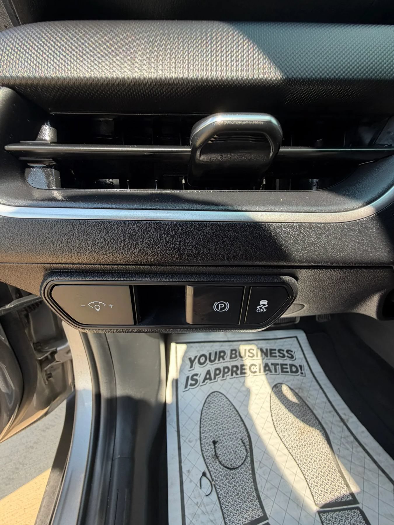 Used 2025 Kia K4 FWD image 35