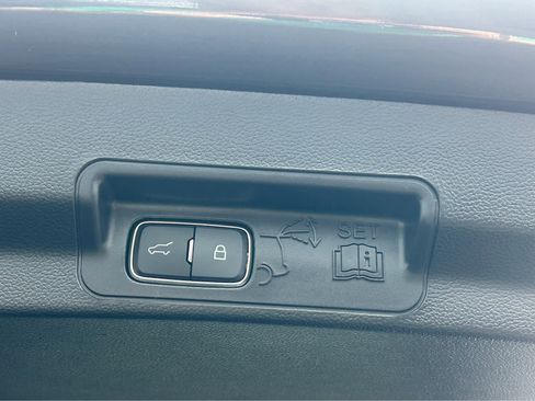 Used 2023 Ford Explorer XLT w/ Equipment Group 202A image 9