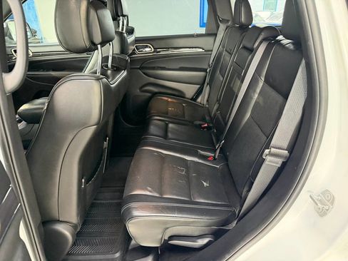 Used 2017 Jeep Grand Cherokee Overland AWD/4WD image 21