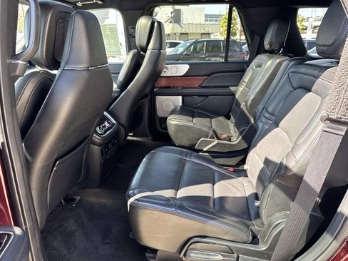 Used 2021 Lincoln Navigator Reserve w/ Luxury Package AWD/4WD image 15