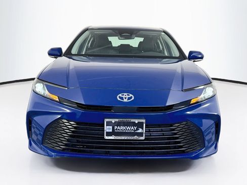 Used 2025 Toyota Camry LE w/ Convenience Package AWD/4WD image 2