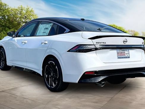 New 2026 Nissan Sentra SR w/ Floor Mat Package FWD image 3