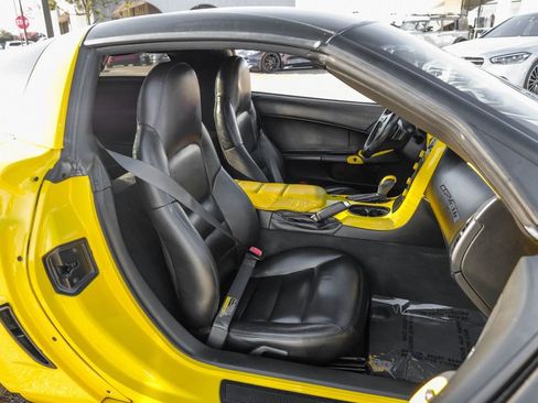 Used 2006 Chevrolet Corvette Coupe image 27