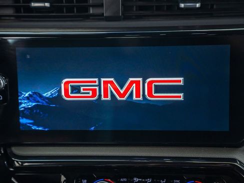 Used 2024 GMC Sierra 1500 AT4 w/ Technology Package AWD/4WD image 26