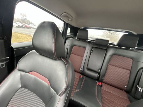 Used 2025 Nissan Kicks SR AWD/4WD image 14