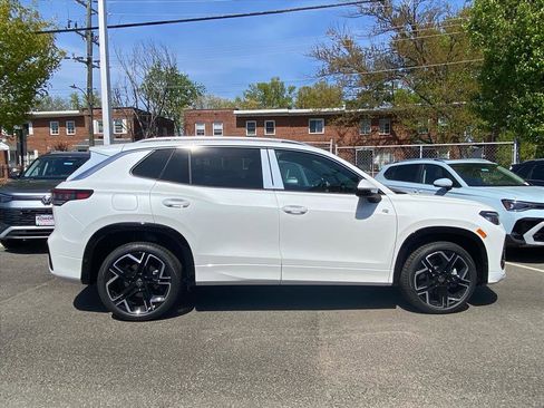 New 2026 Volkswagen Tiguan SEL R-Line image 2