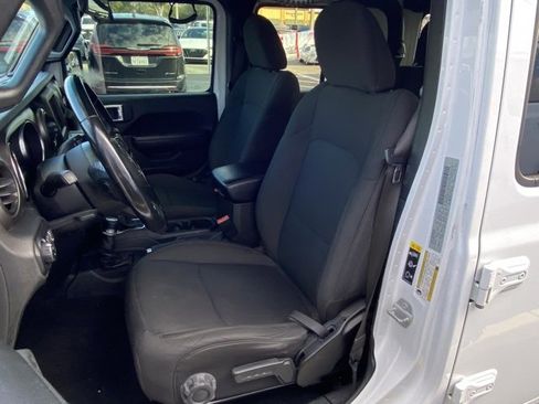 Used 2020 Jeep Gladiator Sport w/ Quick Order Package 24S image 13