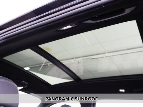 Used 2019 BMW X7 xDrive40i w/ M Sport Package AWD/4WD image 4