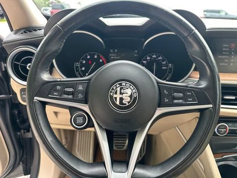 Used 2019 Alfa Romeo Stelvio Ti Lusso w/ Quick Order Package 22X Lusso AWD/4WD image 28