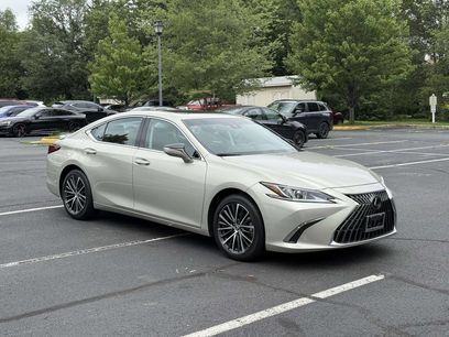 Used 2024 Lexus ES 300h w/ Premium Package