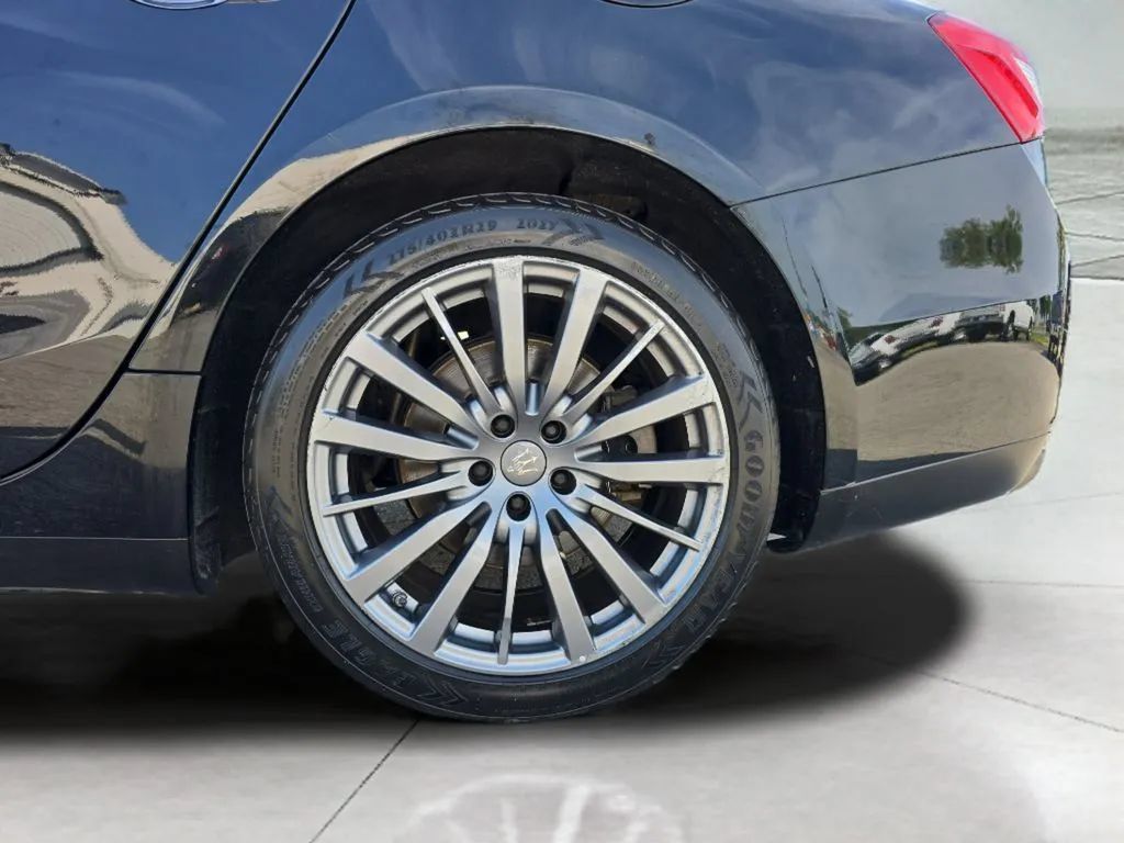 Used 2017 Maserati Ghibli RWD image 28