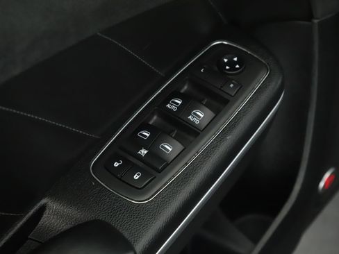Used 2018 Dodge Charger GT image 7