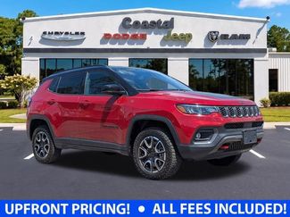 Used 2025 Jeep Compass Trailhawk AWD/4WD video 1