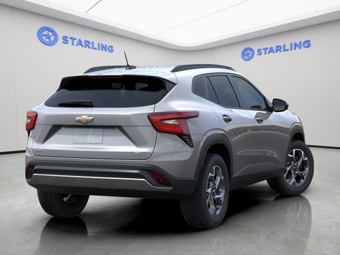 New 2026 Chevrolet Trax LT w/ Driver Confidence Package FWD image 5