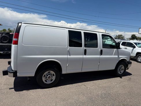 Used 2024 GMC Savana 2500 w/ Driver Convenience Package RWD image 9
