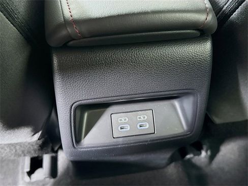 Certified 2025 Toyota Corolla SE image 25