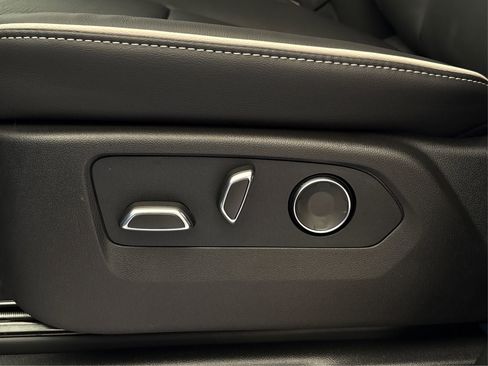 New 2026 Cadillac Escalade Luxury AWD/4WD image 32