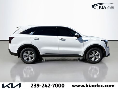 New 2026 Kia Sorento LX image 6
