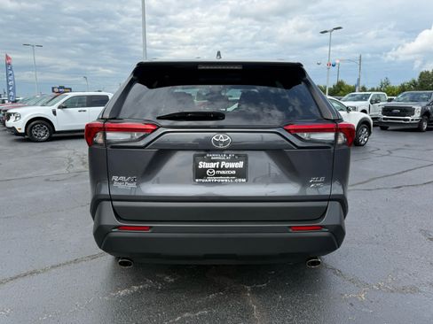 Used 2022 Toyota RAV4 XLE AWD/4WD image 21