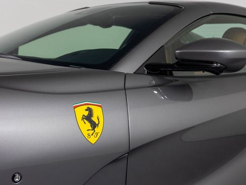 Used 2023 Ferrari 812 GTS RWD image 27