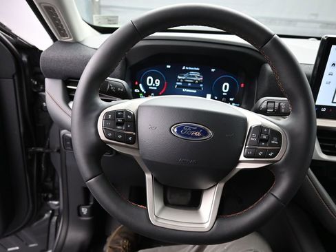 New 2025 Ford Explorer Active w/ Active Comfort Package image 23