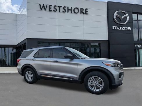 Used 2022 Ford Explorer XLT image 1