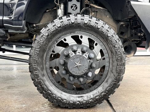 Used 2017 Ford F350 Platinum w/ Platinum Ultimate Package image 16