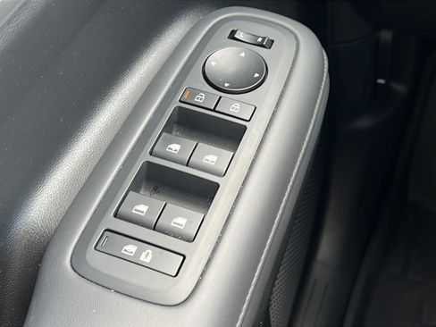 Certified 2025 Hyundai Santa Fe SEL FWD image 17