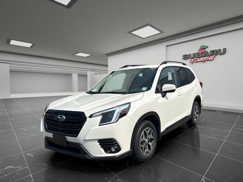 Used 2024 Subaru Forester Premium AWD/4WD image 5