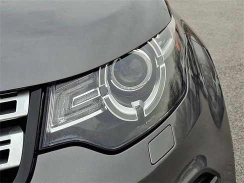 Used 2017 Land Rover Discovery Sport HSE image 13