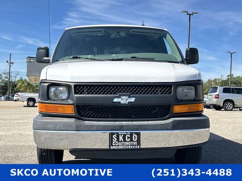 Used 2015 Chevrolet Express 2500 image 8