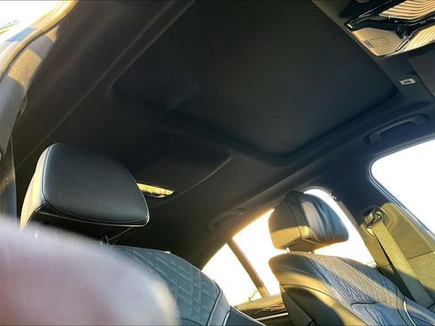 Used 2022 BMW 540i xDrive w/ M Sport Package image 26