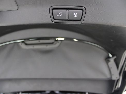 Used 2023 Alfa Romeo Stelvio Estrema image 10