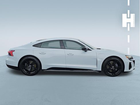 Used 2022 Audi e-tron GT Premium Plus w/ Performance Package image 2