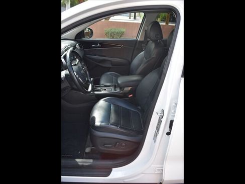 Used 2019 Kia Sorento EX w/ EX Touring Package FWD image 14