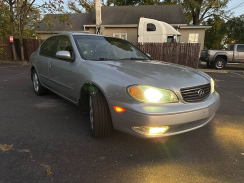 Used 2002 INFINITI I35 FWD image 4