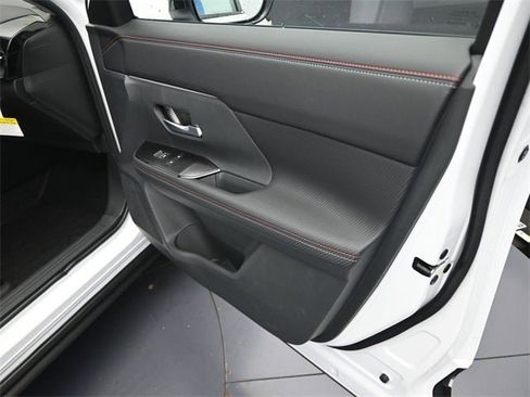 New 2026 Nissan Kicks SR w/ SR Premium Package image 41