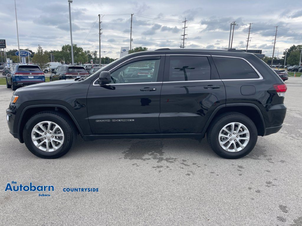 Used 2021 Jeep Grand Cherokee Laredo AWD/4WD image 2