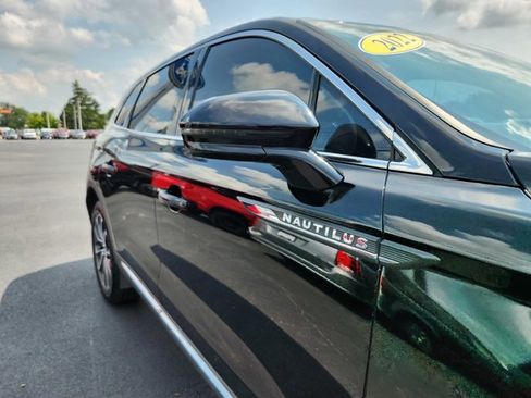 Used 2022 Lincoln Nautilus Reserve image 44