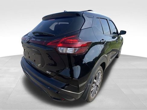 Used 2024 Nissan Kicks SV FWD image 9