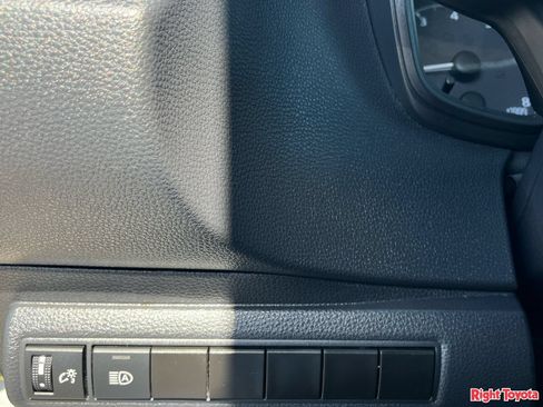 Certified 2025 Toyota Corolla LE FWD image 32