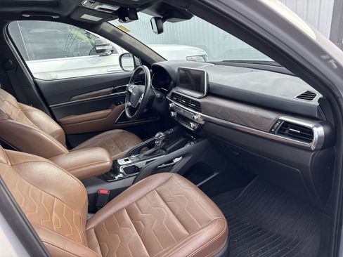 Used 2022 Kia Telluride SX w/ SX Prestige Package image 5