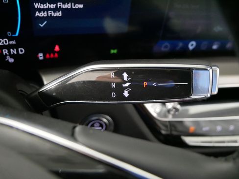 Used 2024 Cadillac Lyriq Luxury image 24